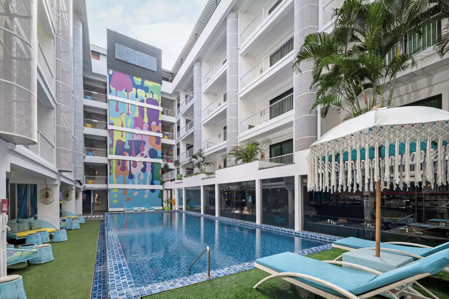 Viva Dash Hotel Seminyak OUTDOOR_POOL
