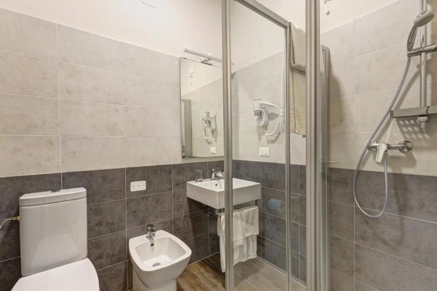 Terme di San Vittore Badezimmer