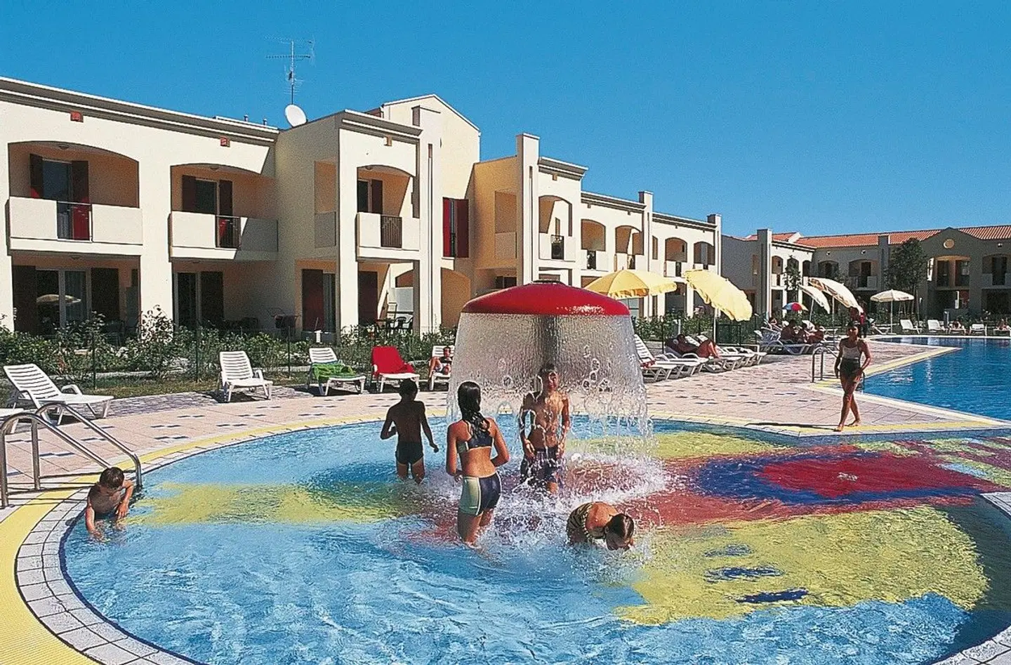 Villaggio Calycanthus OUTDOOR_POOL