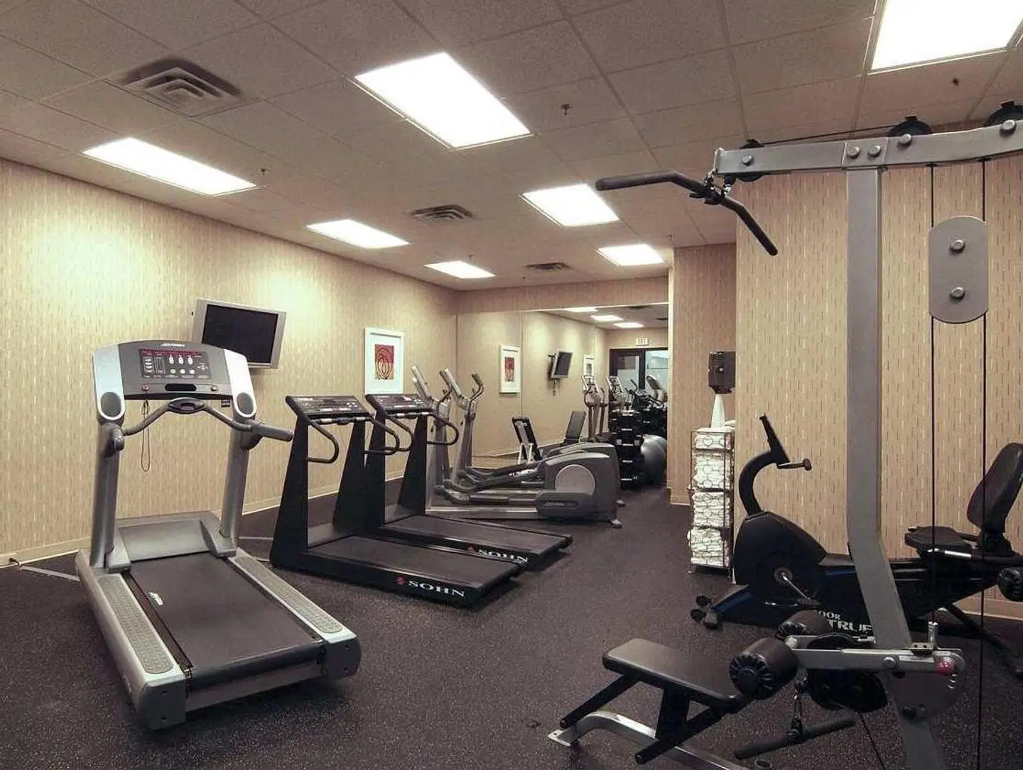 Embassy Suites by Hilton Charlotte SPORTS_AND_LEISURE