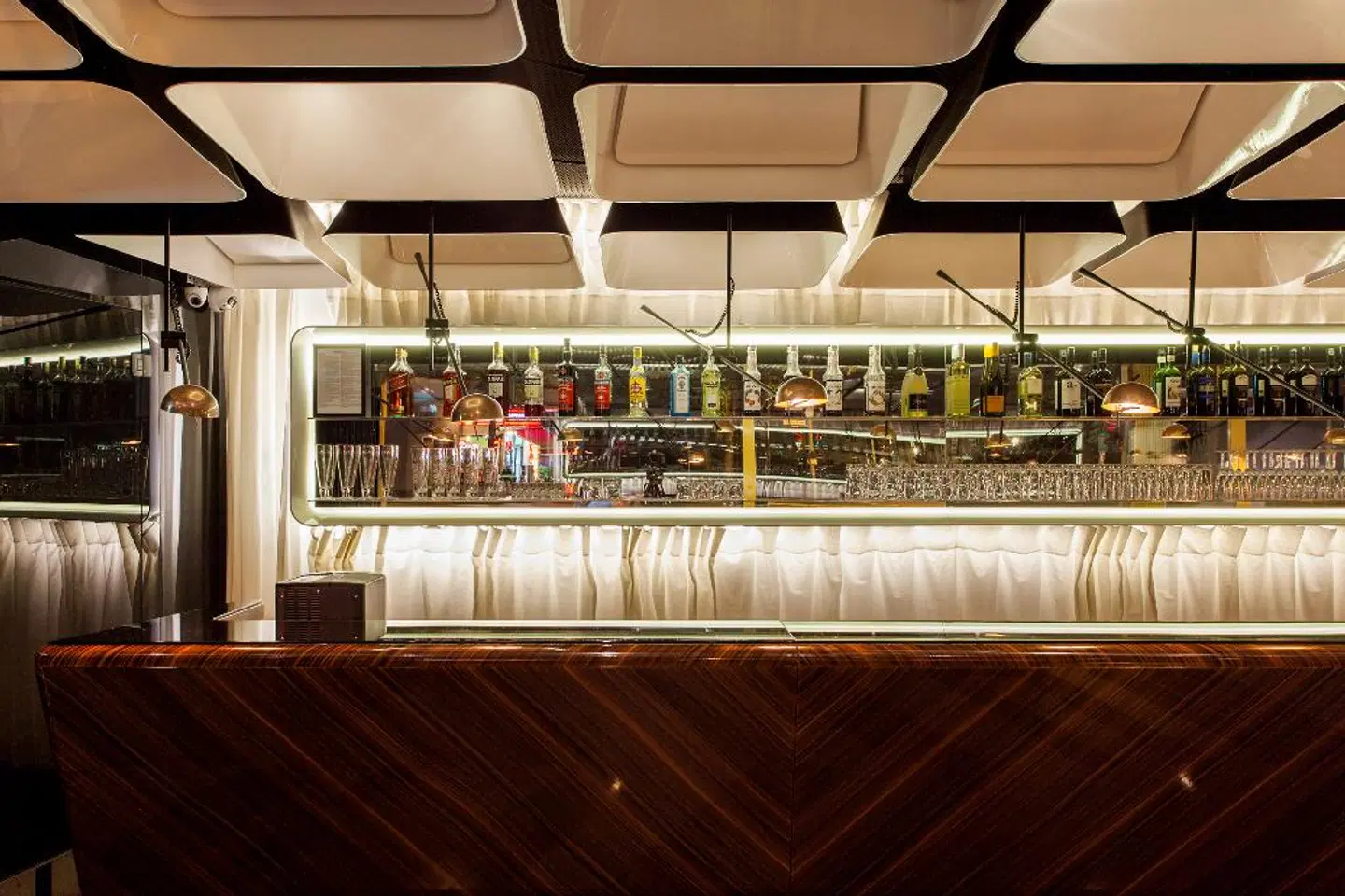 Quentin Boutique Bar