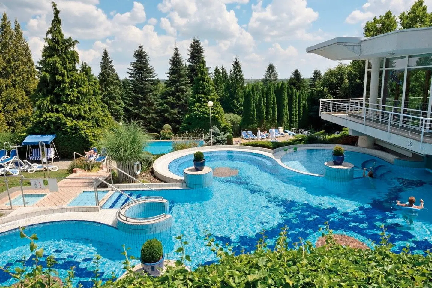 Ensana Thermal Hévíz Health Spa Hotel OUTDOOR_POOL