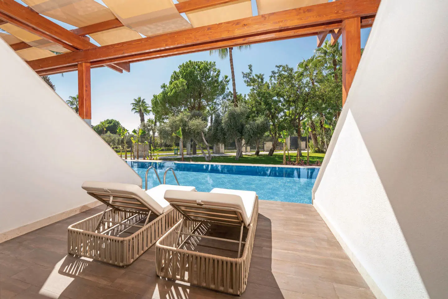 Süral Saray OUTDOOR_POOL