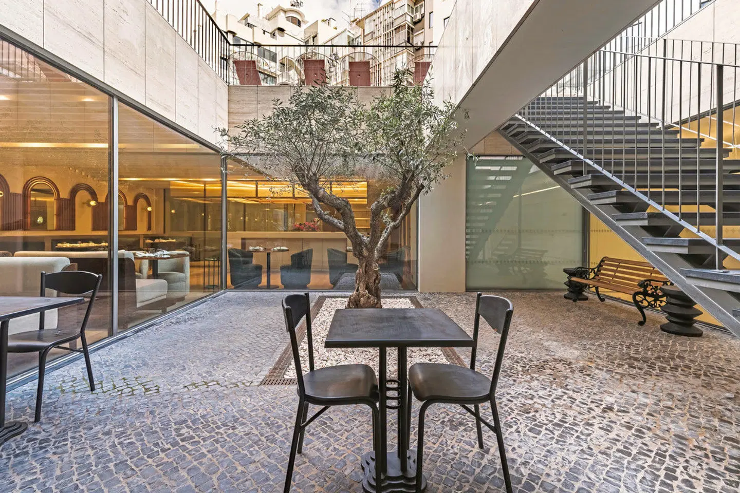 Luster Hotel Terrasse