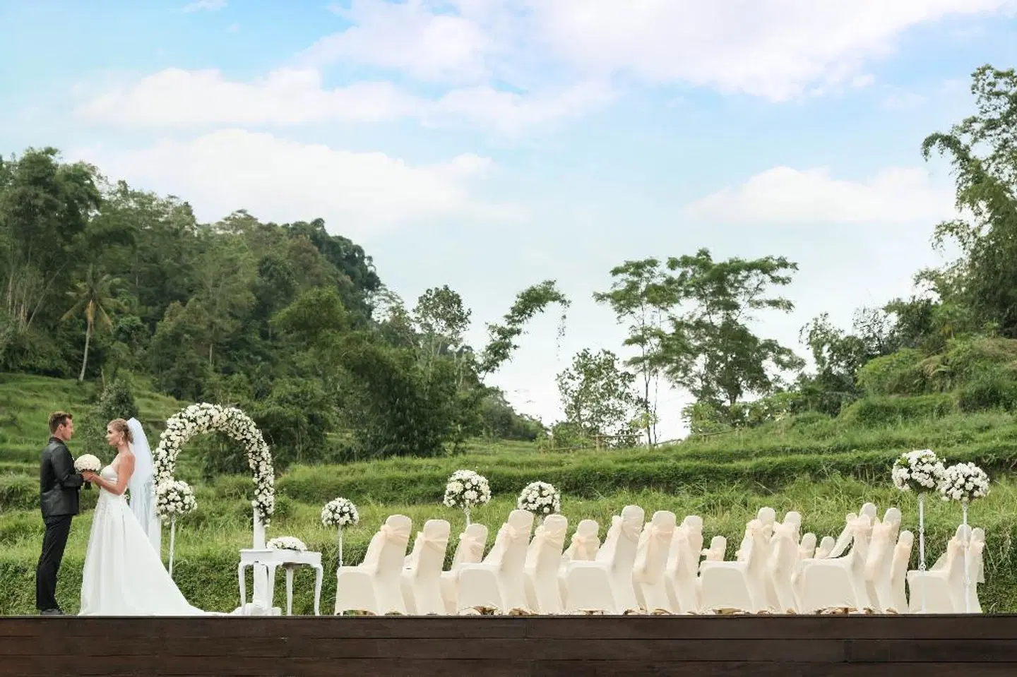 Homm Saranam Baturiti Terrasse