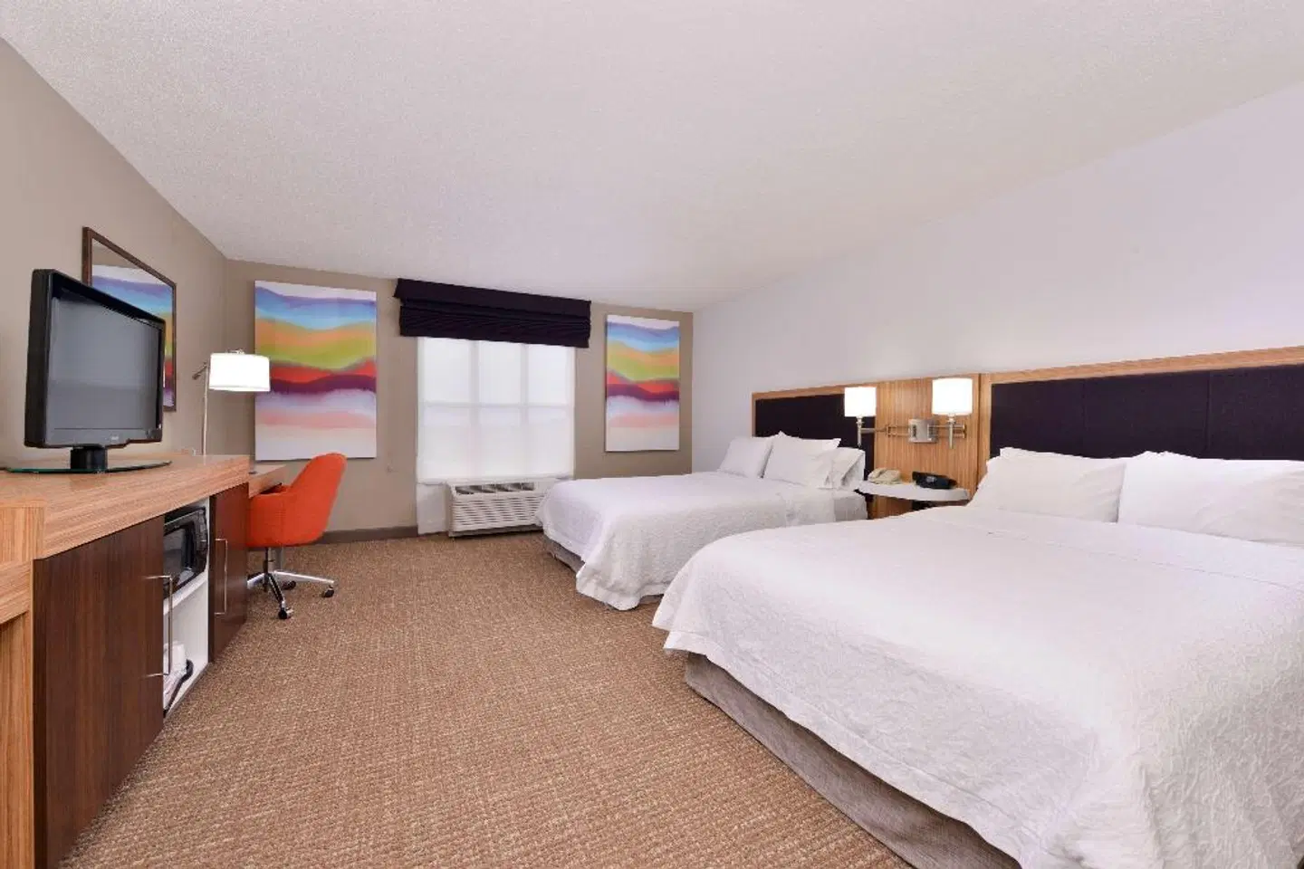 Hampton Inn & Suites Plymouth ROOM_EXAMPLE