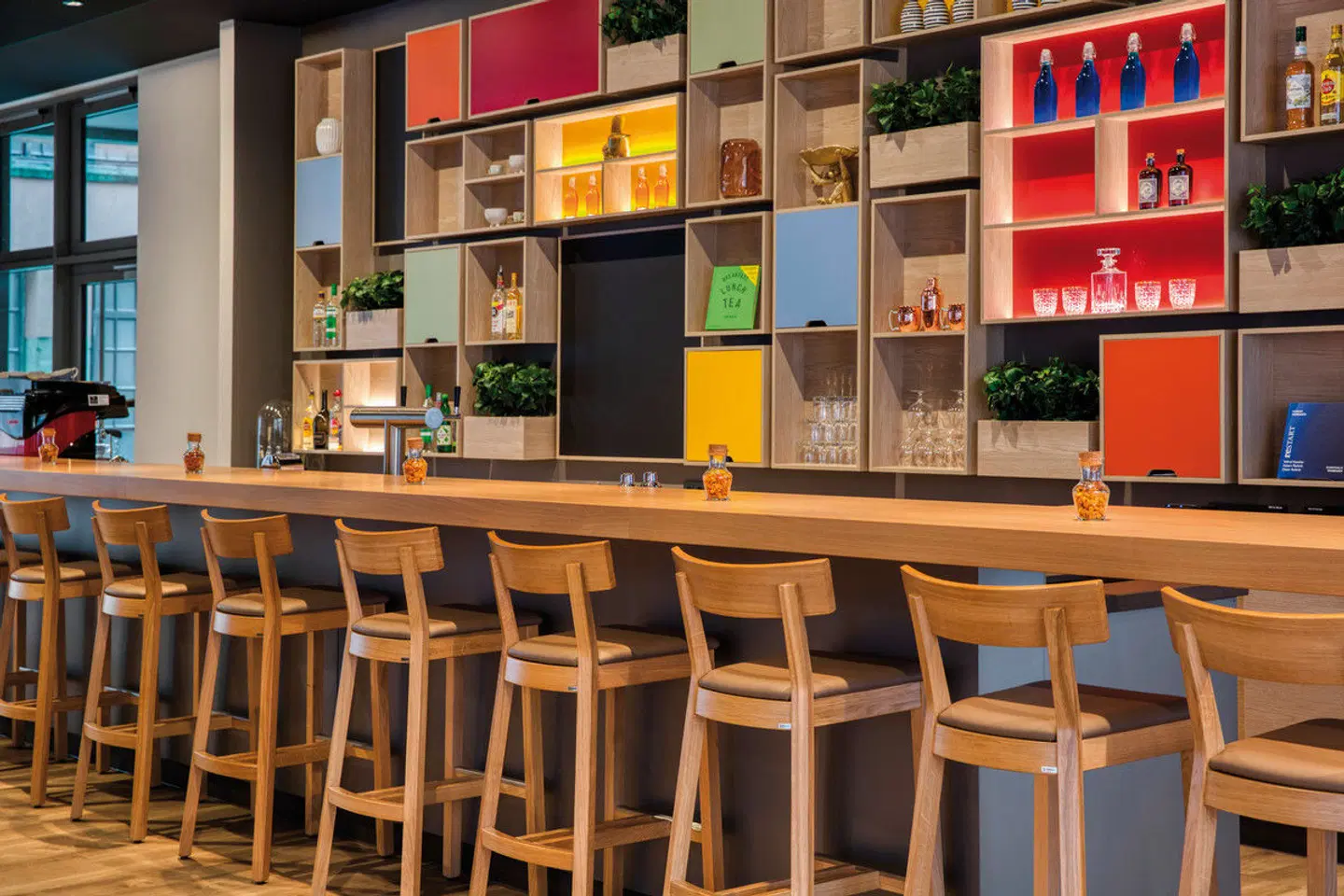 IntercityHotel Wiesbaden Bar