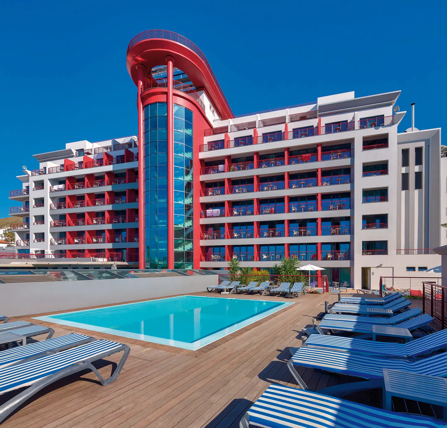 The Views Monumental OUTDOOR_POOL