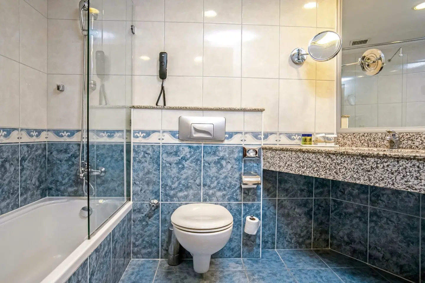 Grand Kaptan Badezimmer