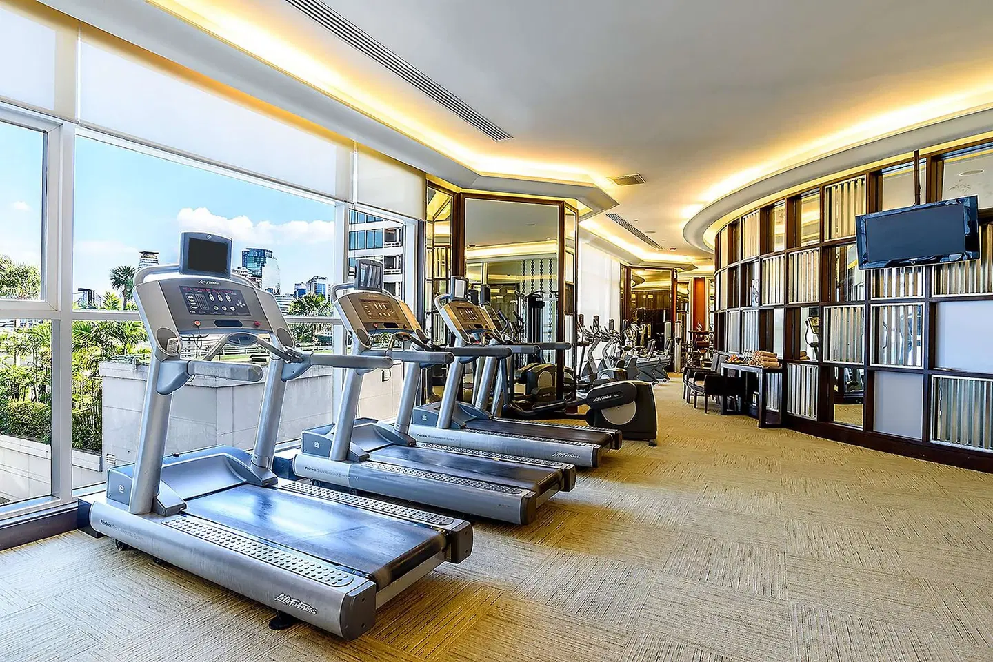 Hilton Bangkok Grande Asoke SPORTS_AND_LEISURE