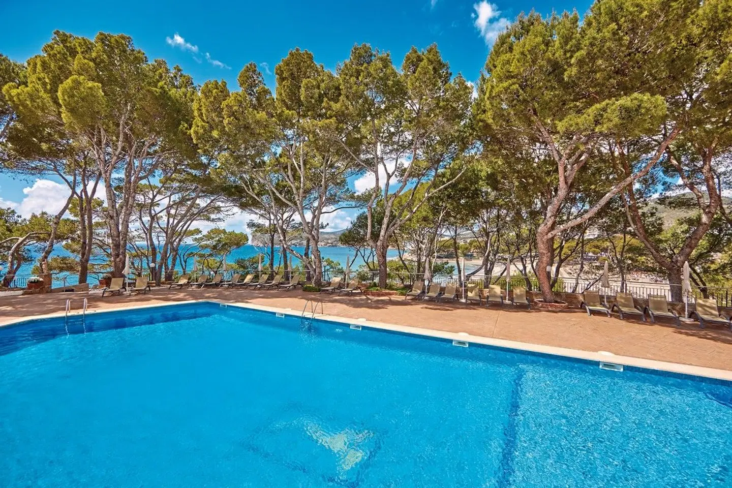 Universal Hotel Lido Park & Spa OUTDOOR_POOL