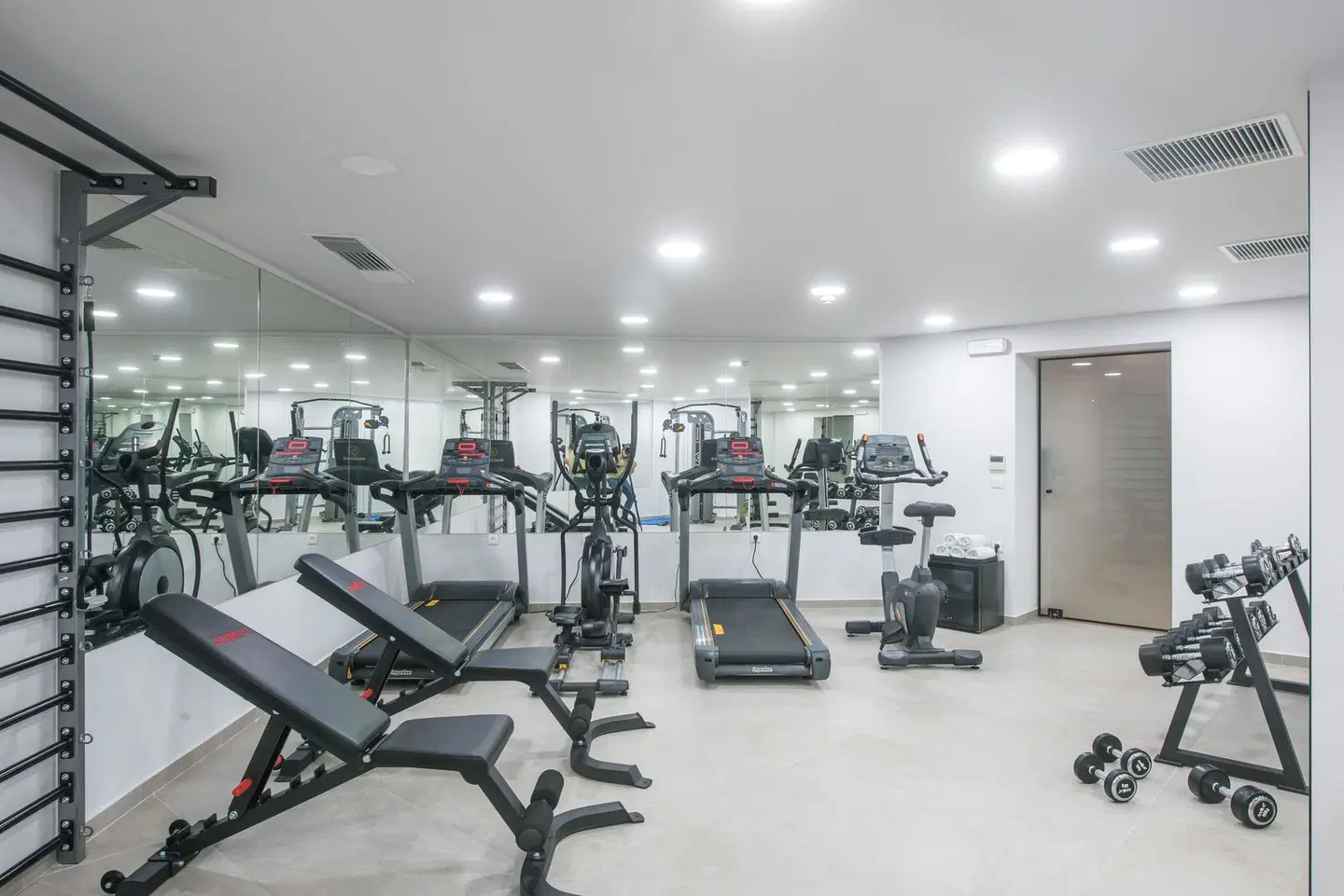 Noble Hotel Suites SPORTS_AND_LEISURE