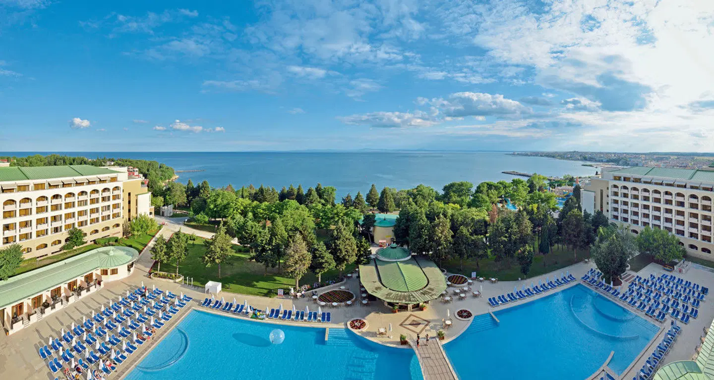 Sol Nessebar Palace OUTDOOR_POOL