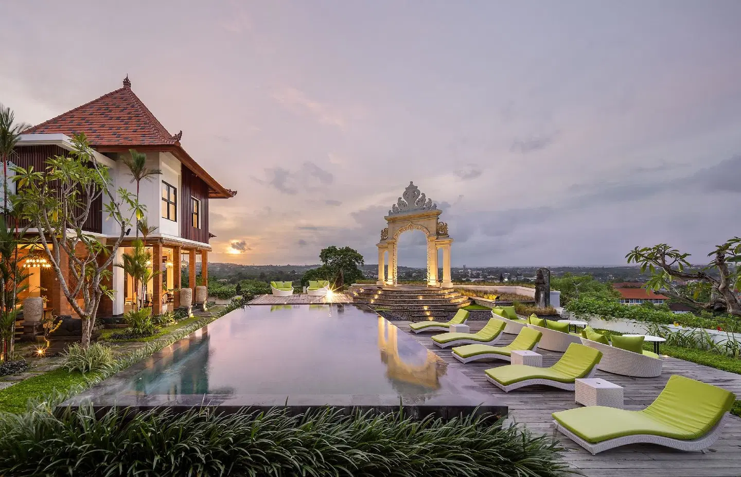 Giri Bhagawan Villas & Spa EXTERIOR