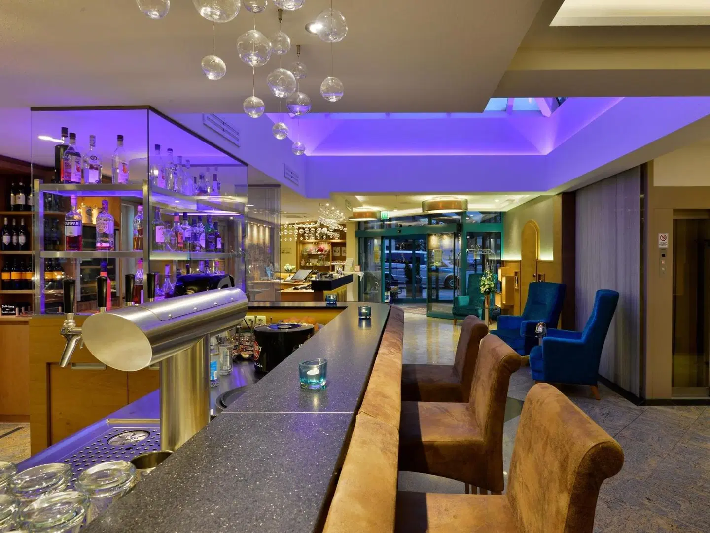 Best Western Plus Hotel Erb Bar