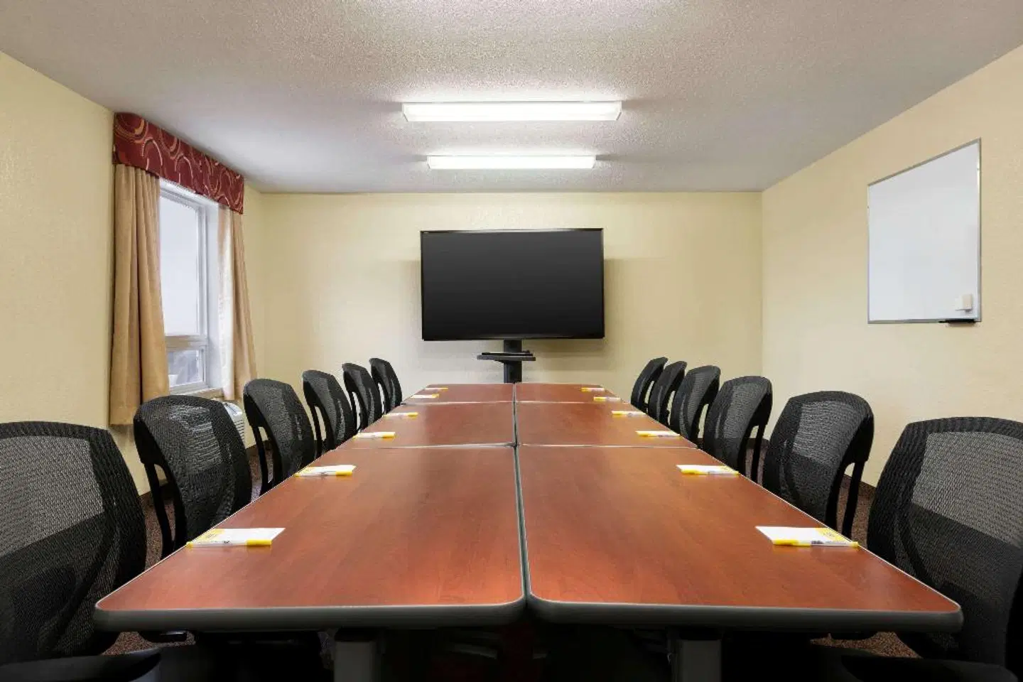 Days Inn & Suites by Wyndham Thompson Konferenz