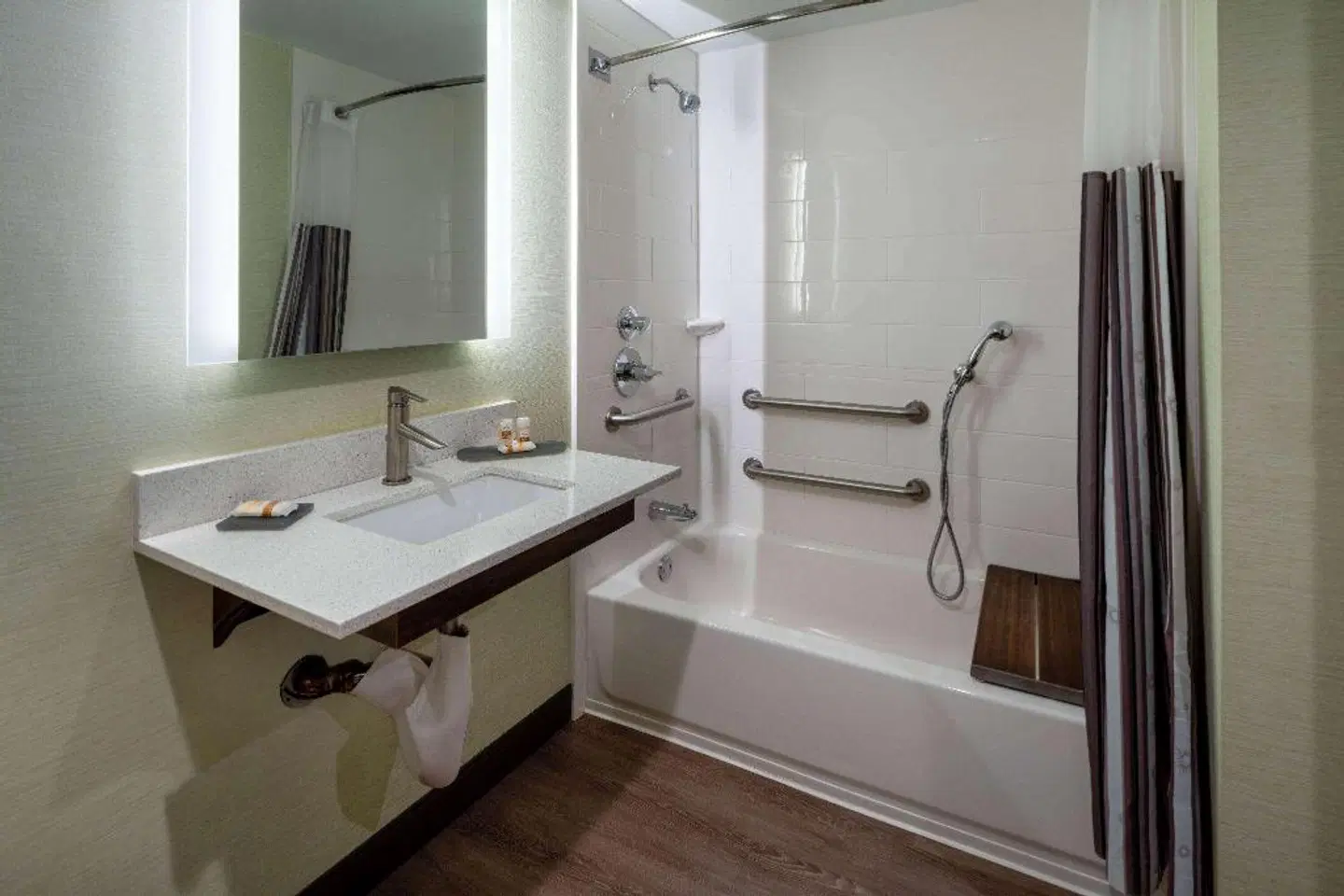 La Quinta Inn & Suites LAX Badezimmer