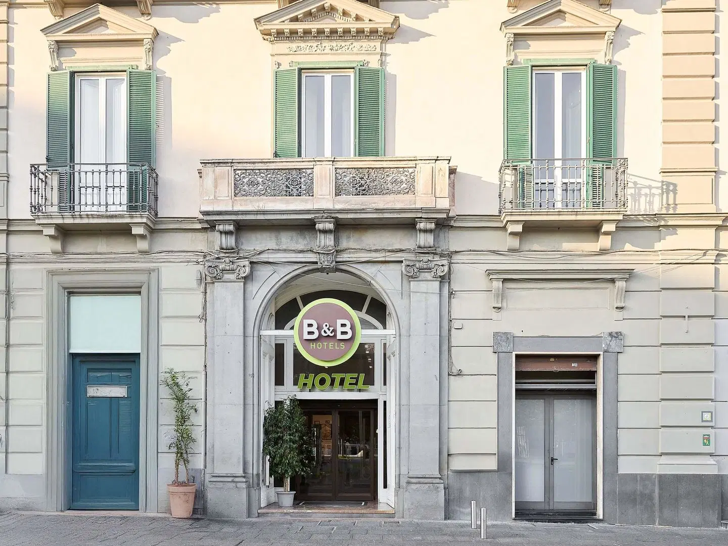 B&B Hotel Napoli EXTERIOR