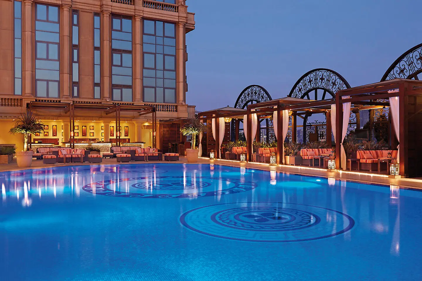 Four Seasons Hotel Cairo at The First Residence OUTDOOR_POOL