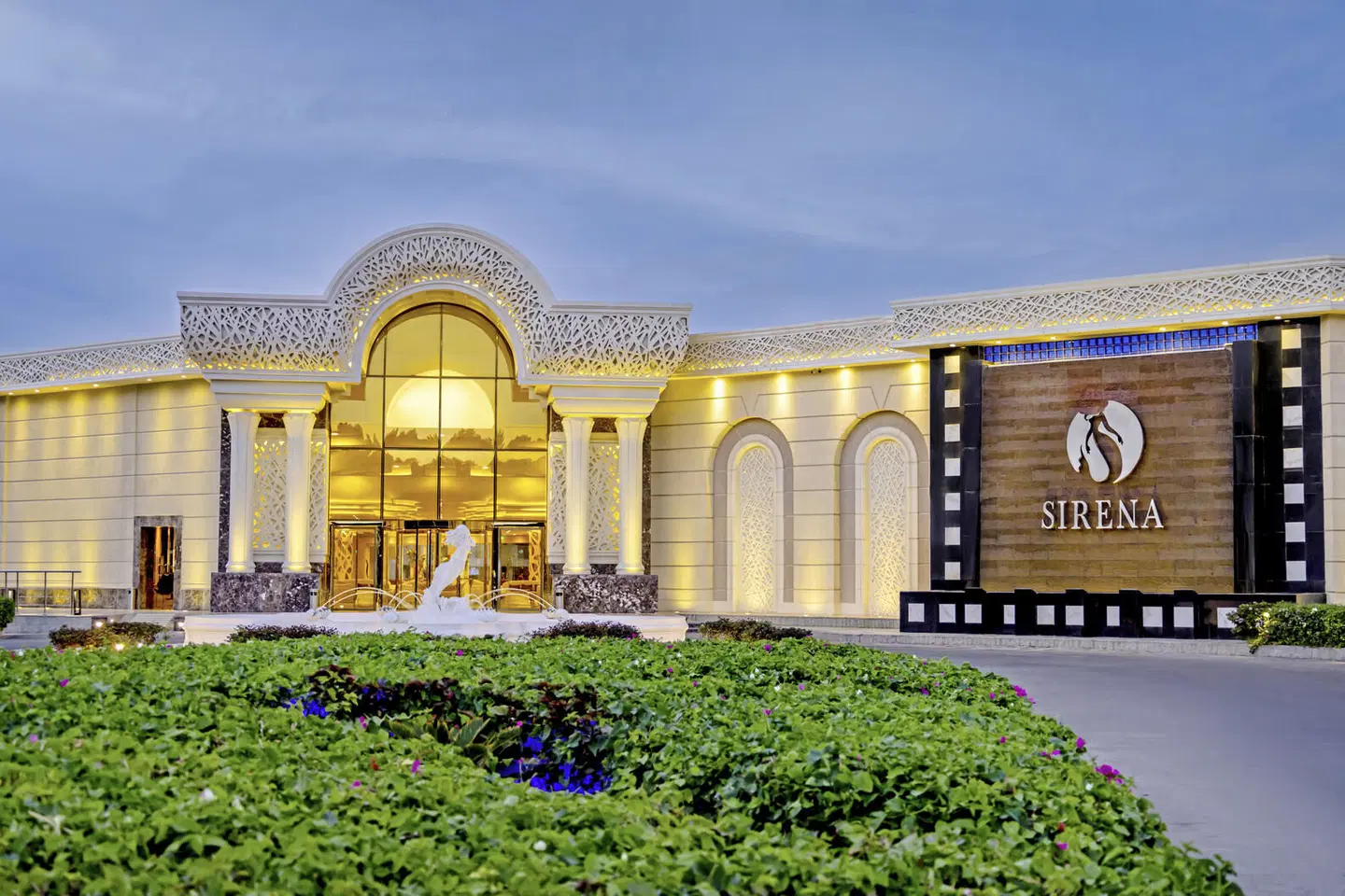 Sirena Beach Resort & Spa EXTERIOR