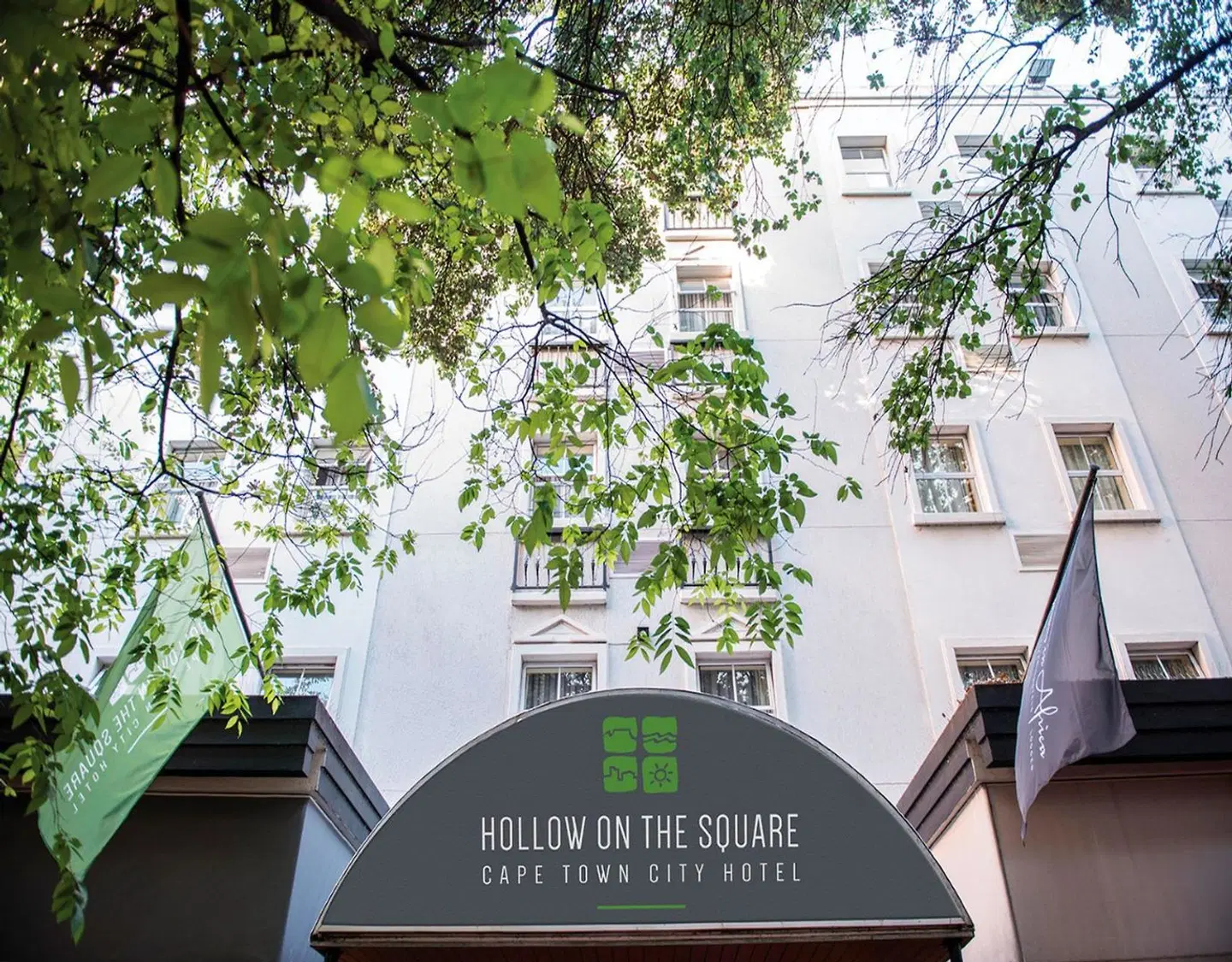 Hollow on the Square Hotel & Suites EXTERIOR