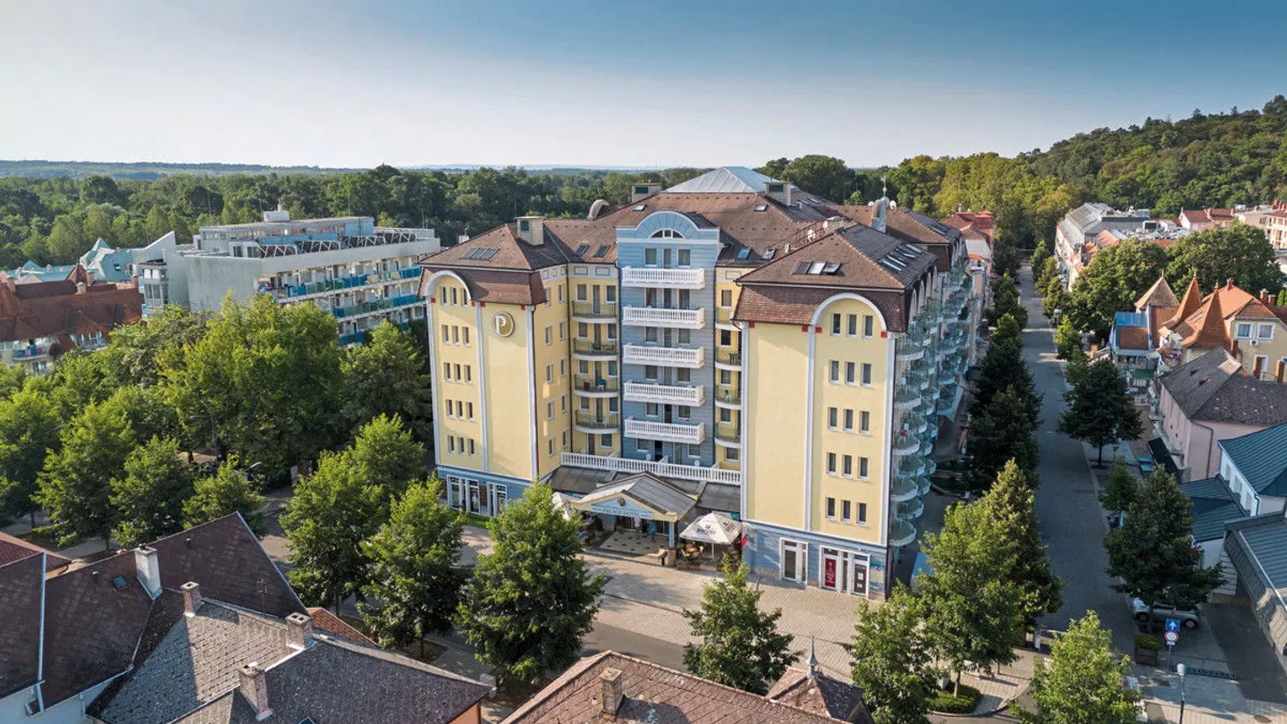 Hotel Palace Héviz EXTERIOR