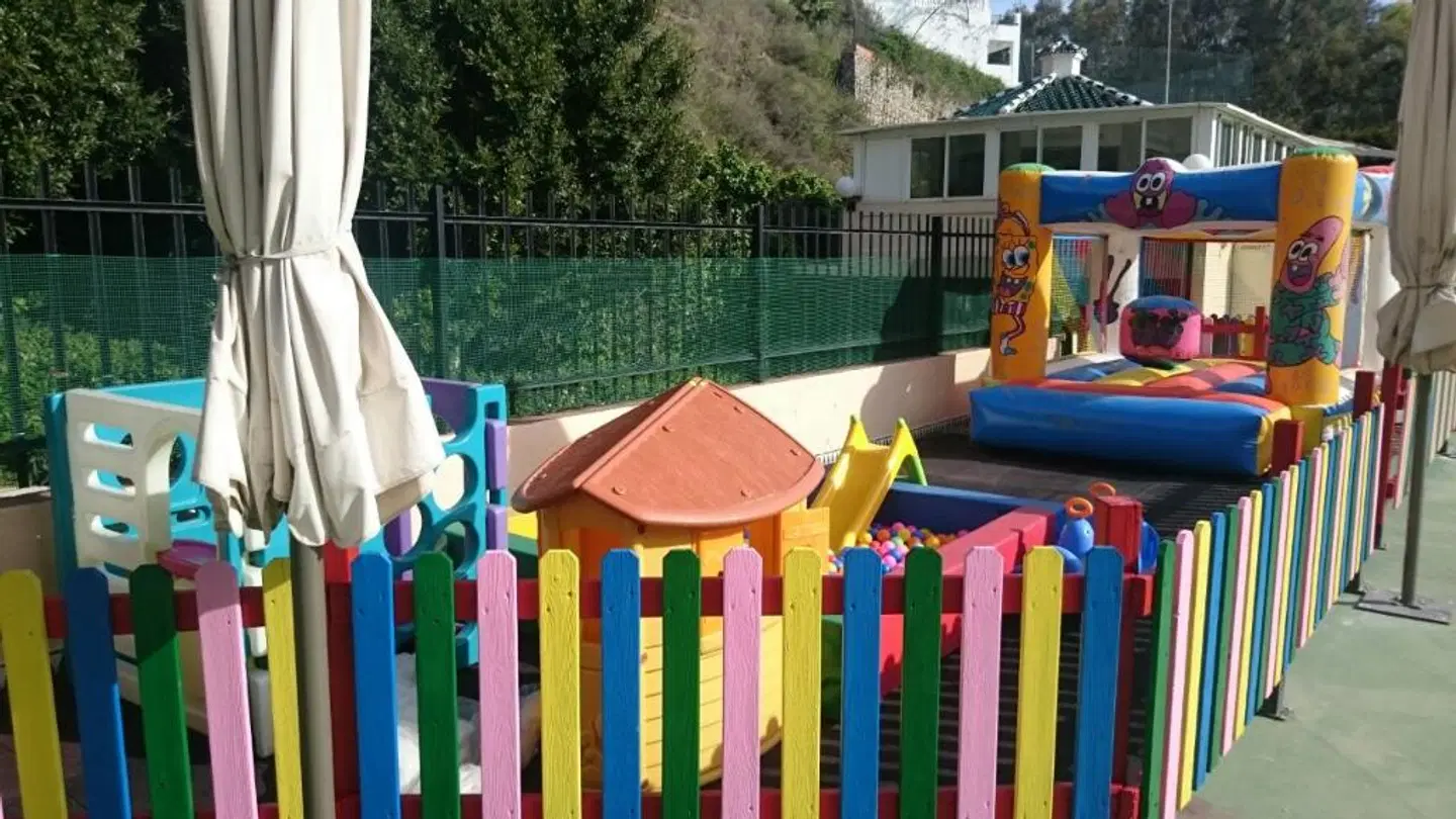 First Flatotel International SPORTS_AND_LEISURE