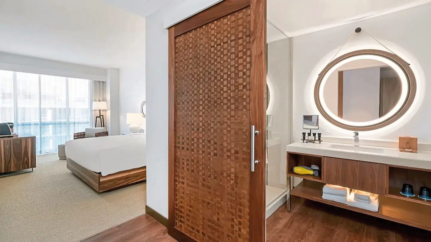 Hyatt Centric Waikiki Beach Badezimmer