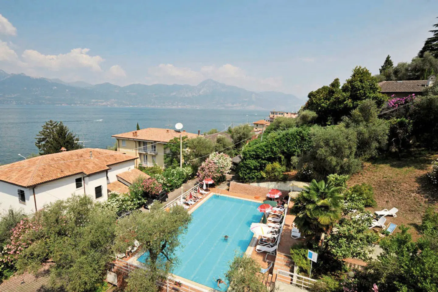 Internazionale OUTDOOR_POOL