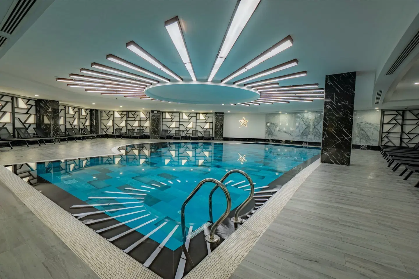 Side Stella Elite Resort & Spa Hallenbad