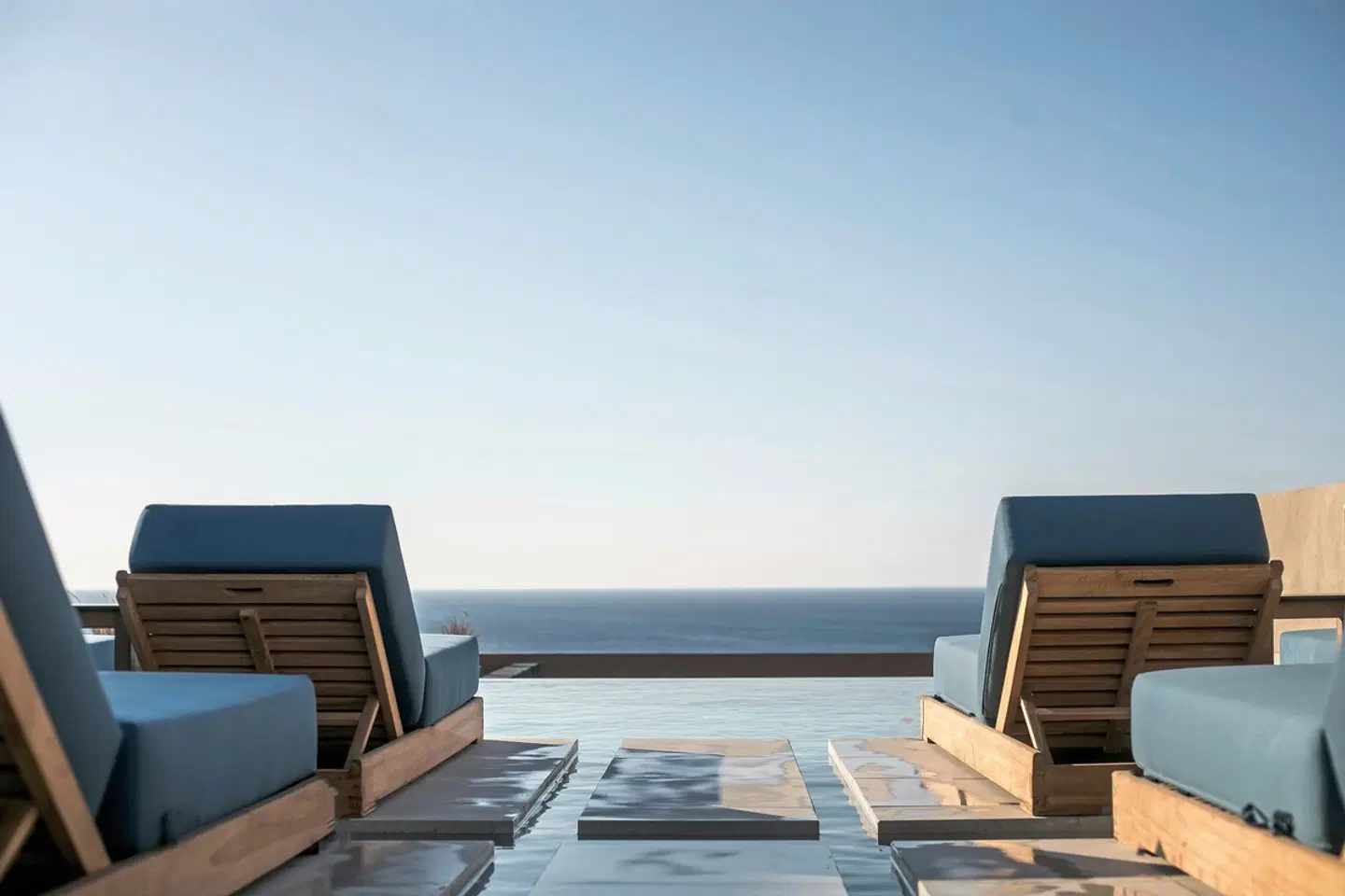 Este Elegant Suites & Villas OUTDOOR_POOL