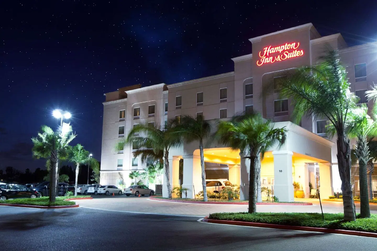 Hampton Inn & Suites McAllen EXTERIOR