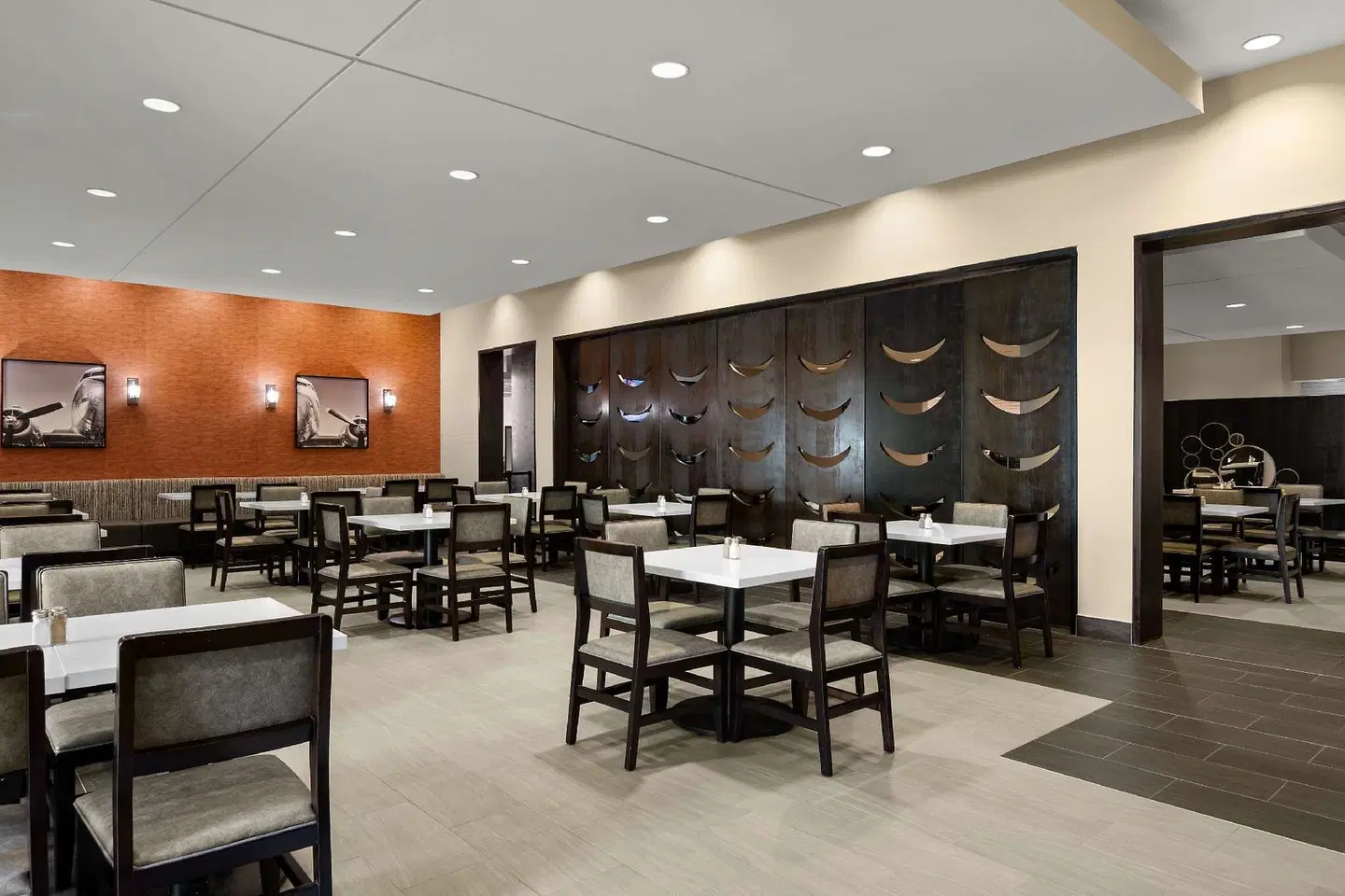 Embassy Suites by Hilton Newark Airport Restaurant