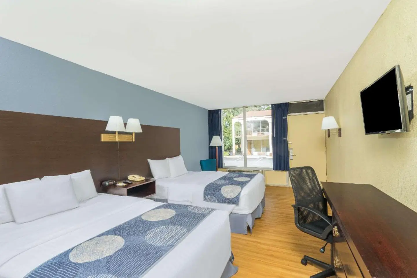 Days Inn by Wyndham Statesville ROOM_EXAMPLE