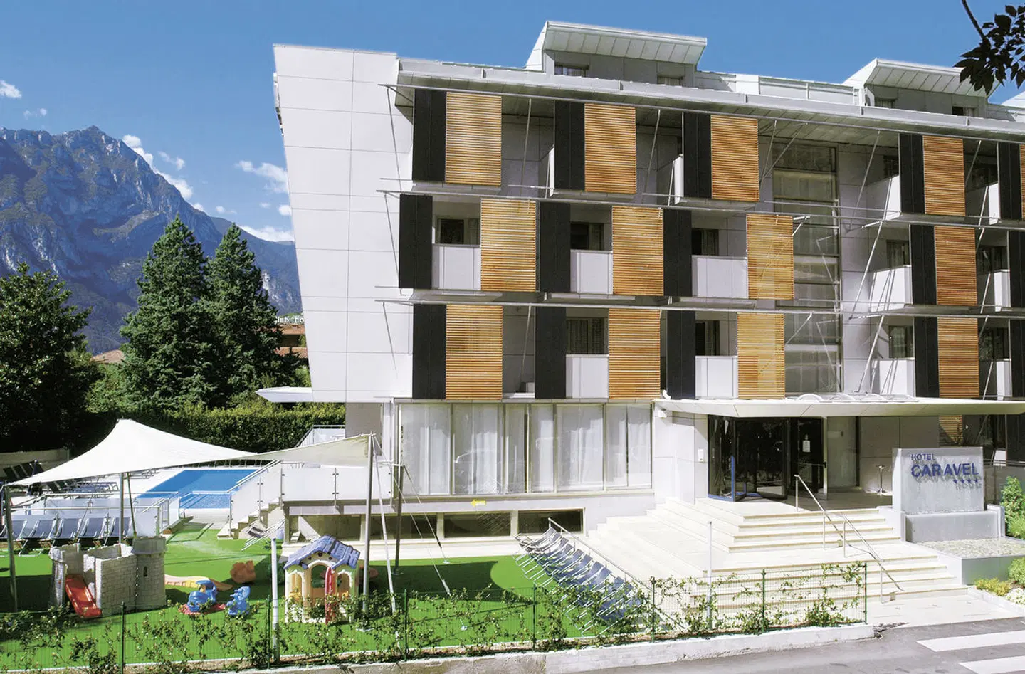 Bike Hotel Caravel EXTERIOR