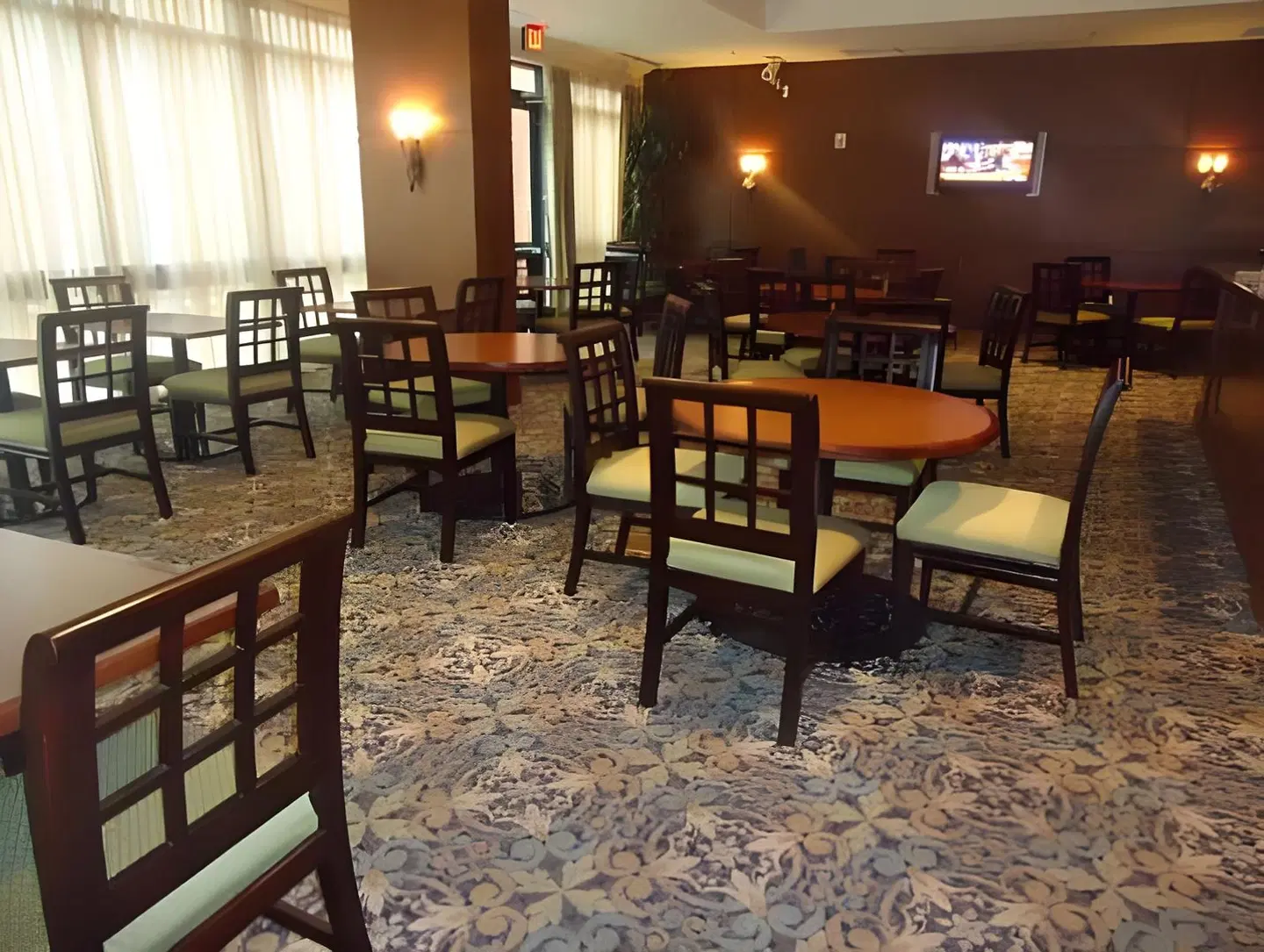 Staybridge Suites San Antonio Downtown Convention Center Bar