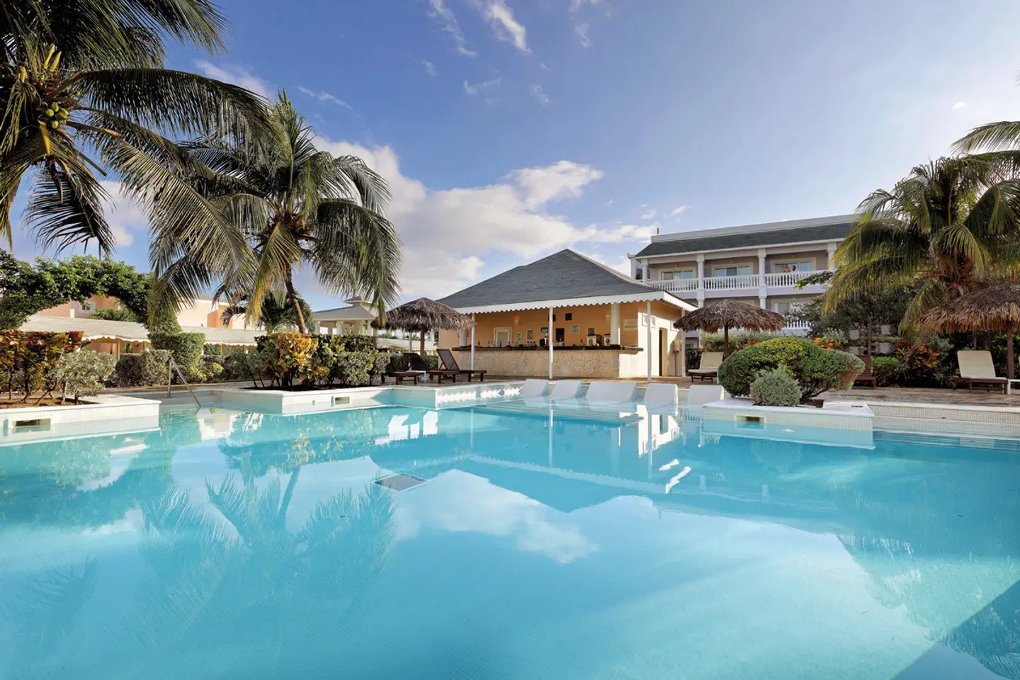 Grand Palladium Jamaica Resort & Spa OUTDOOR_POOL