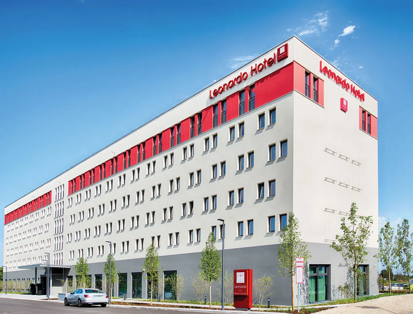 Leonardo Hotel Munich City East EXTERIOR