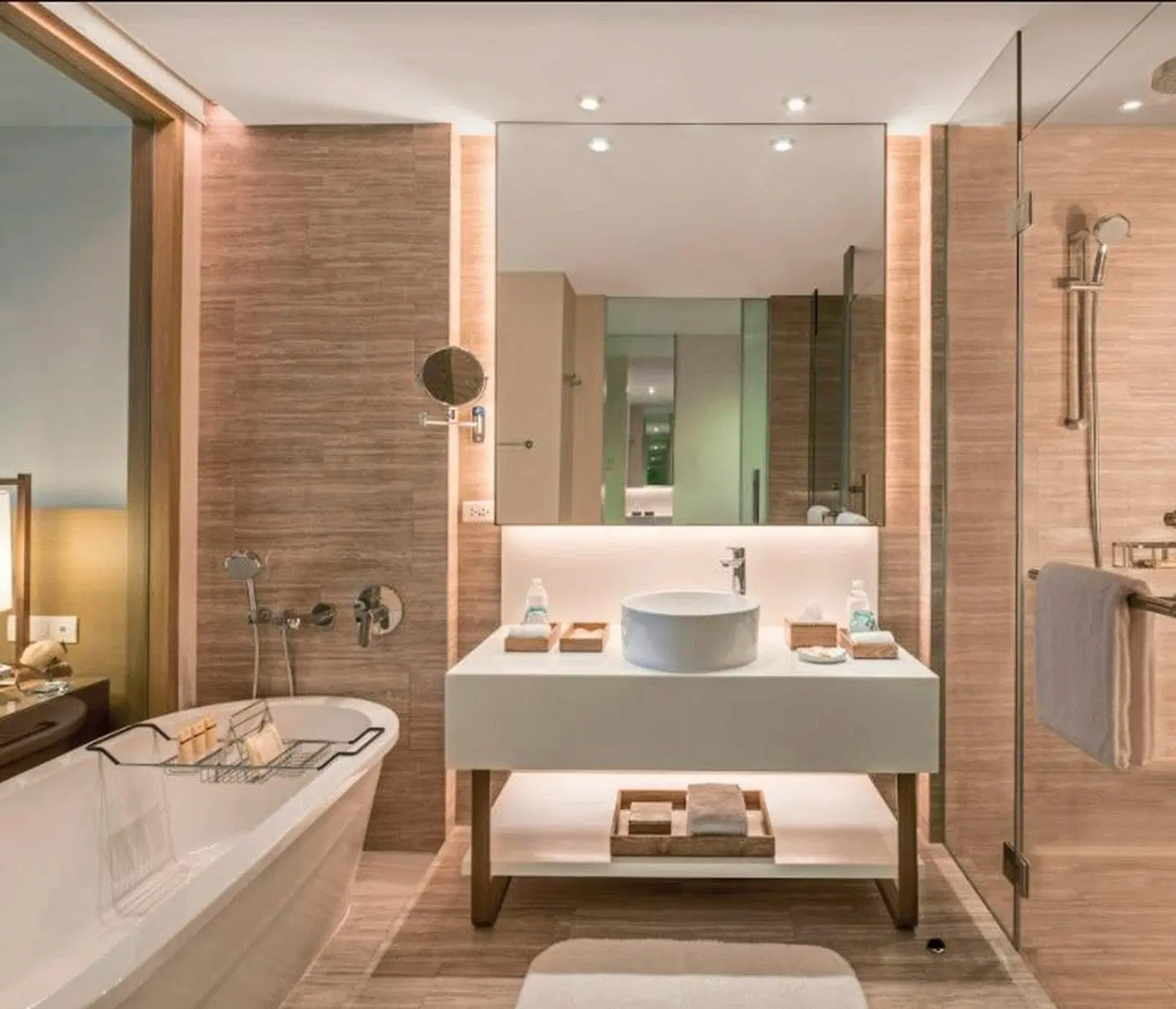 Crimson Resort & Spa Boracay Badezimmer