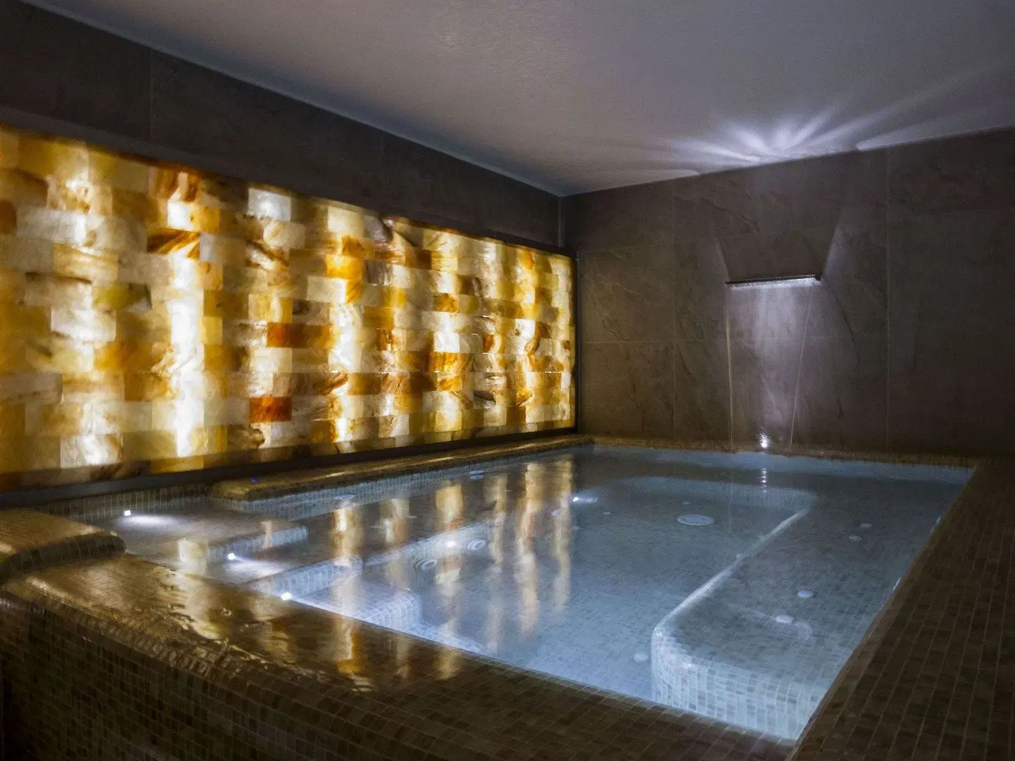 Alpen Resort Hotel Hallenbad