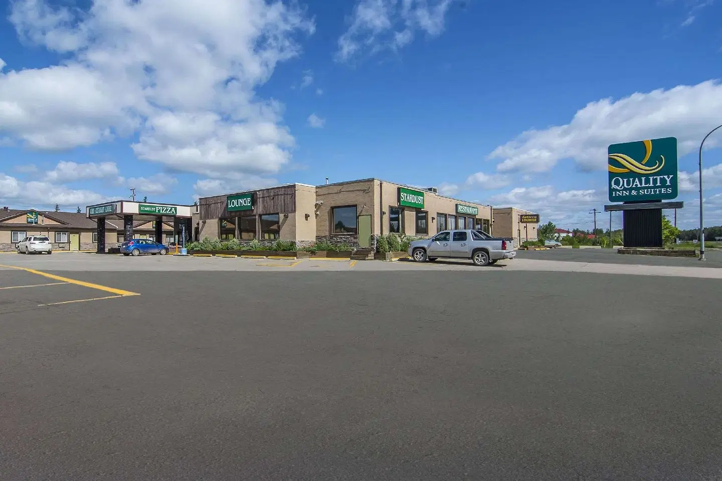 Quality Inn & Suites High Level EXTERIOR