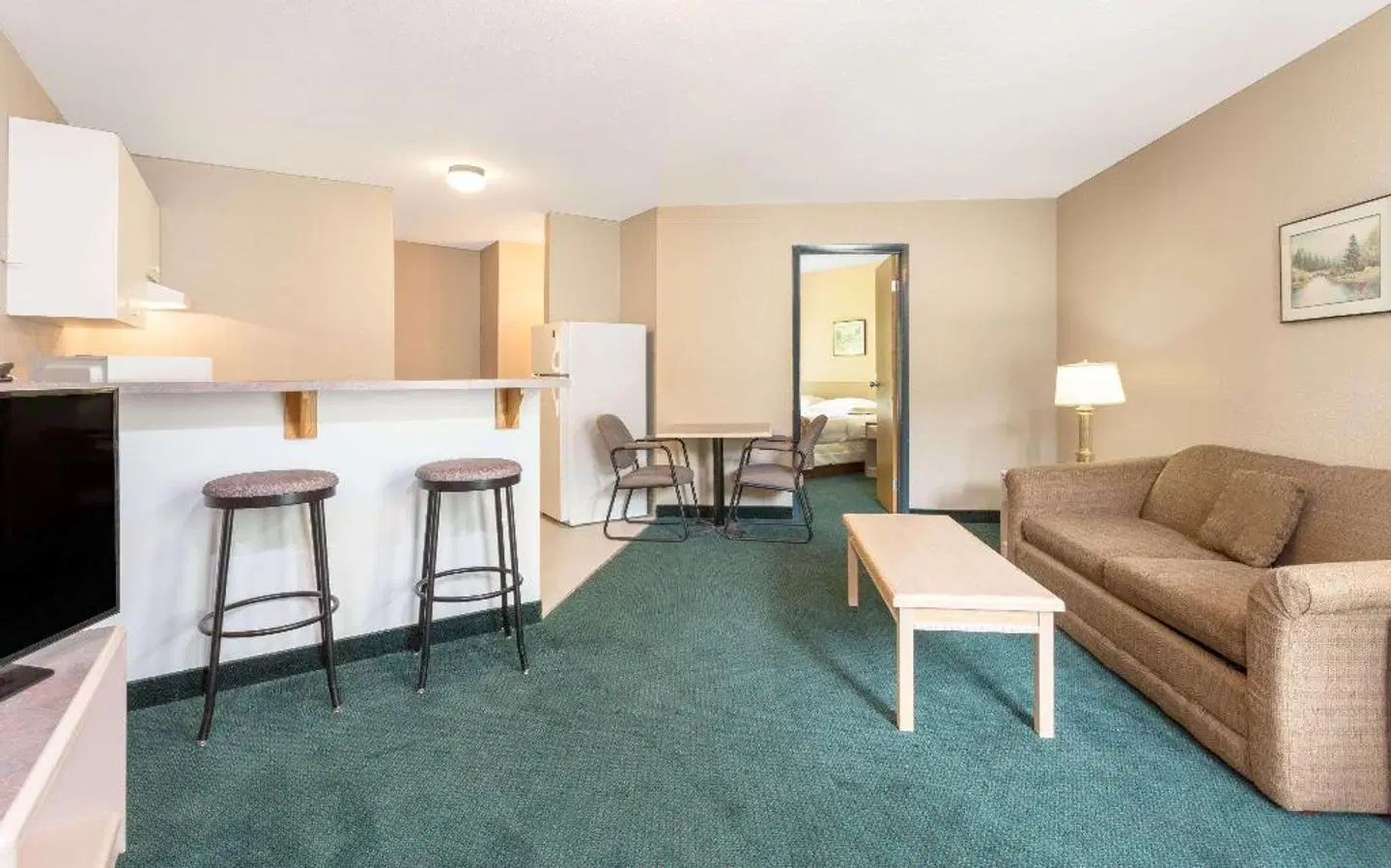 Super 8 by Wyndham Golden ROOM_EXAMPLE