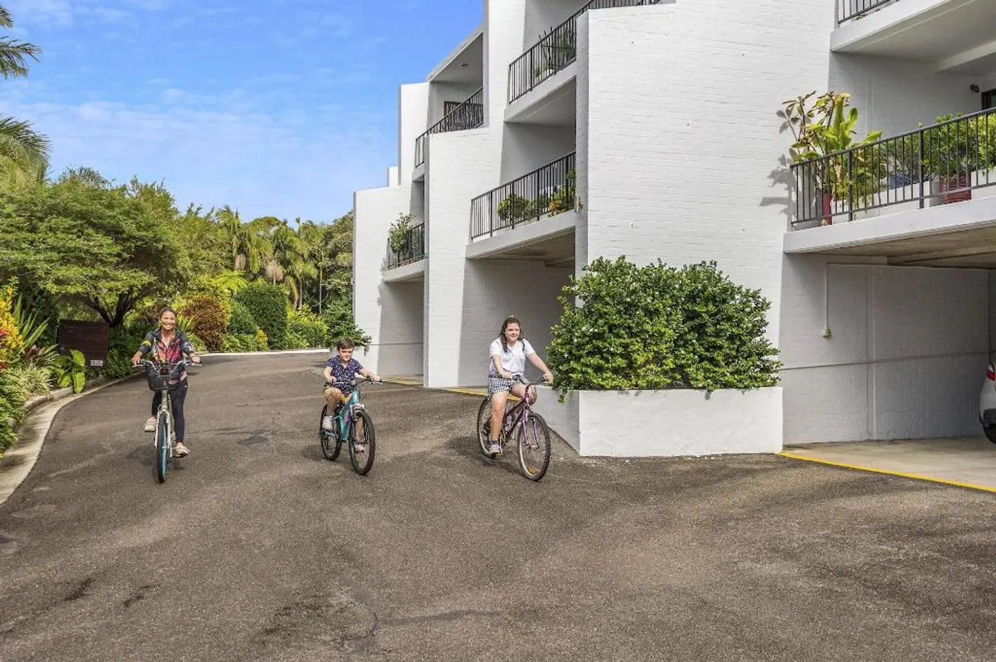 The Oasis Apartments and Treetop Houses SPORTS_AND_LEISURE