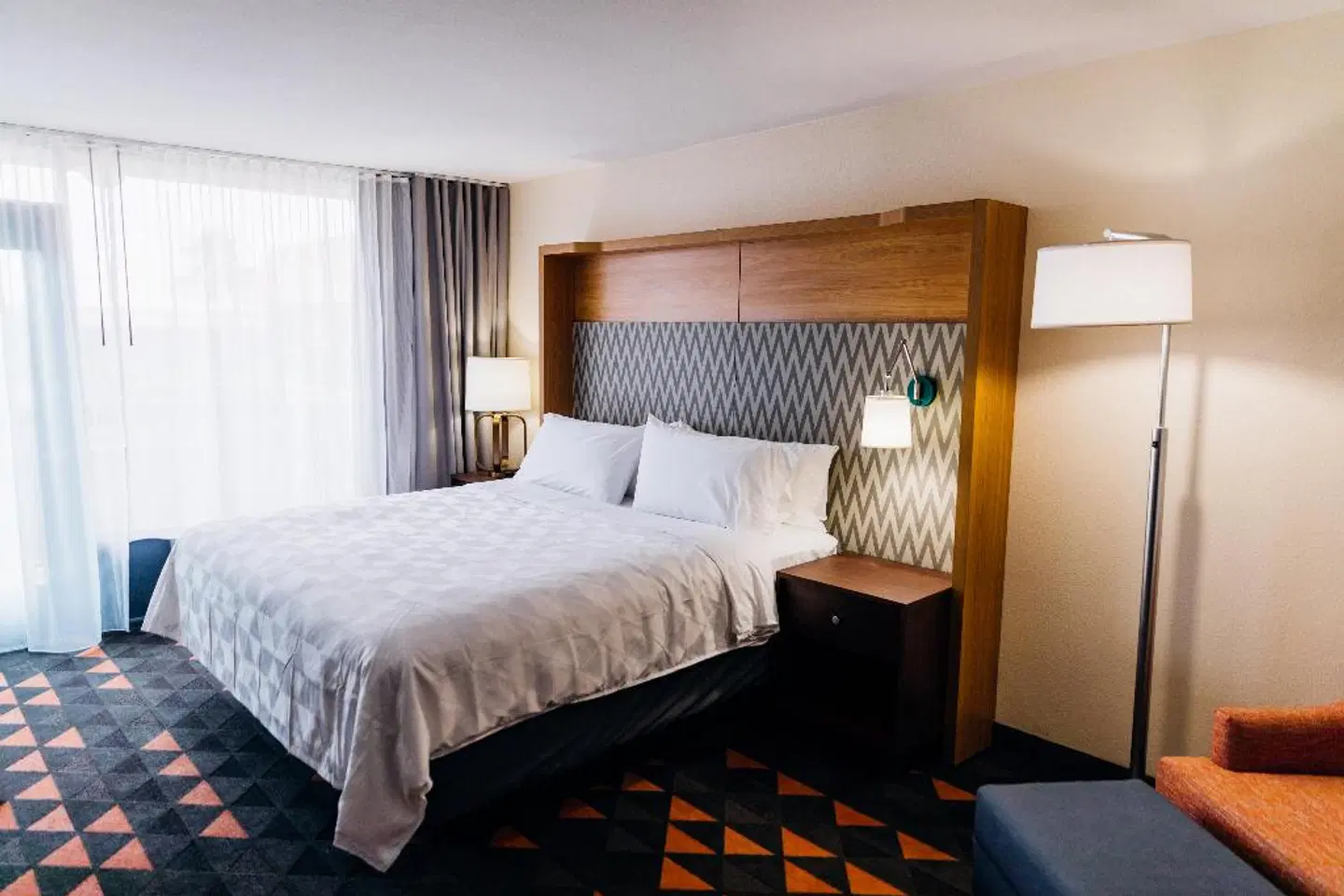 Holiday Inn & Suites Phoenix-Mesa/Chandler ROOM_EXAMPLE