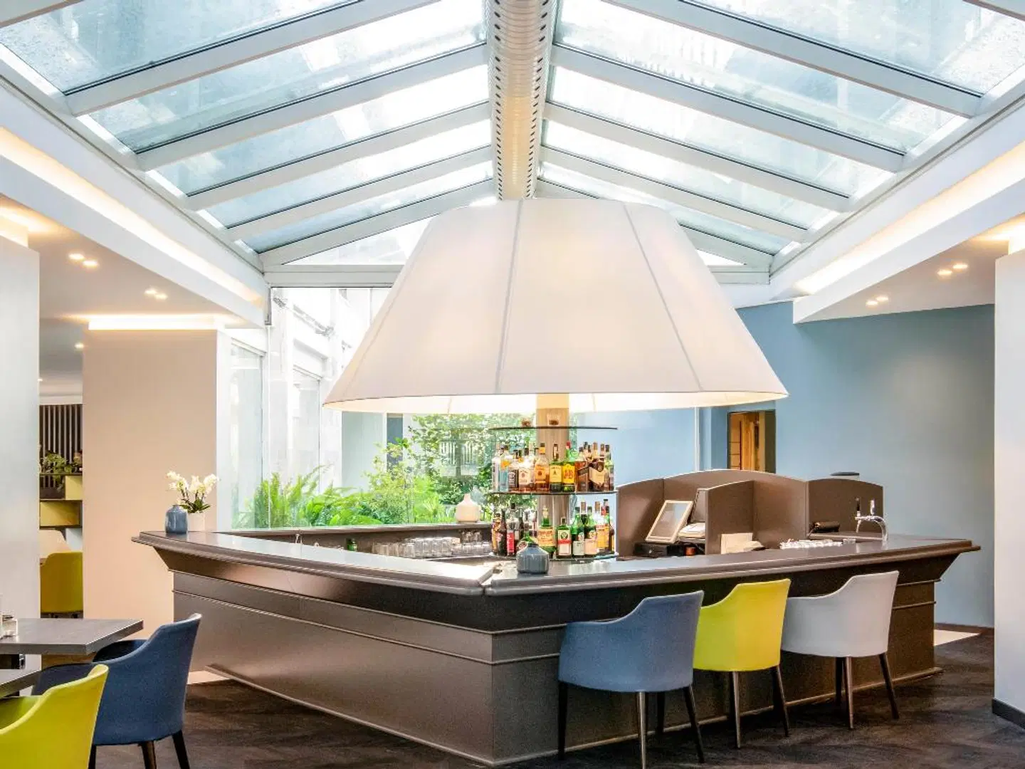 Mercure Roma West Bar