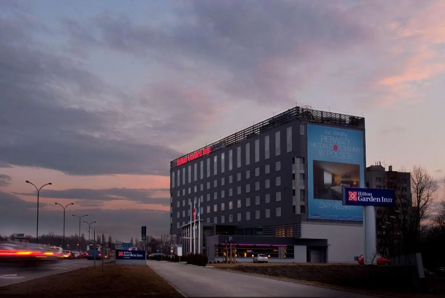 Hilton Garden Inn Krakow EXTERIOR