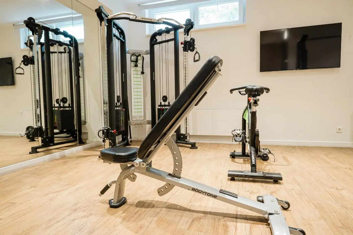 Homaris West Side SPORTS_AND_LEISURE