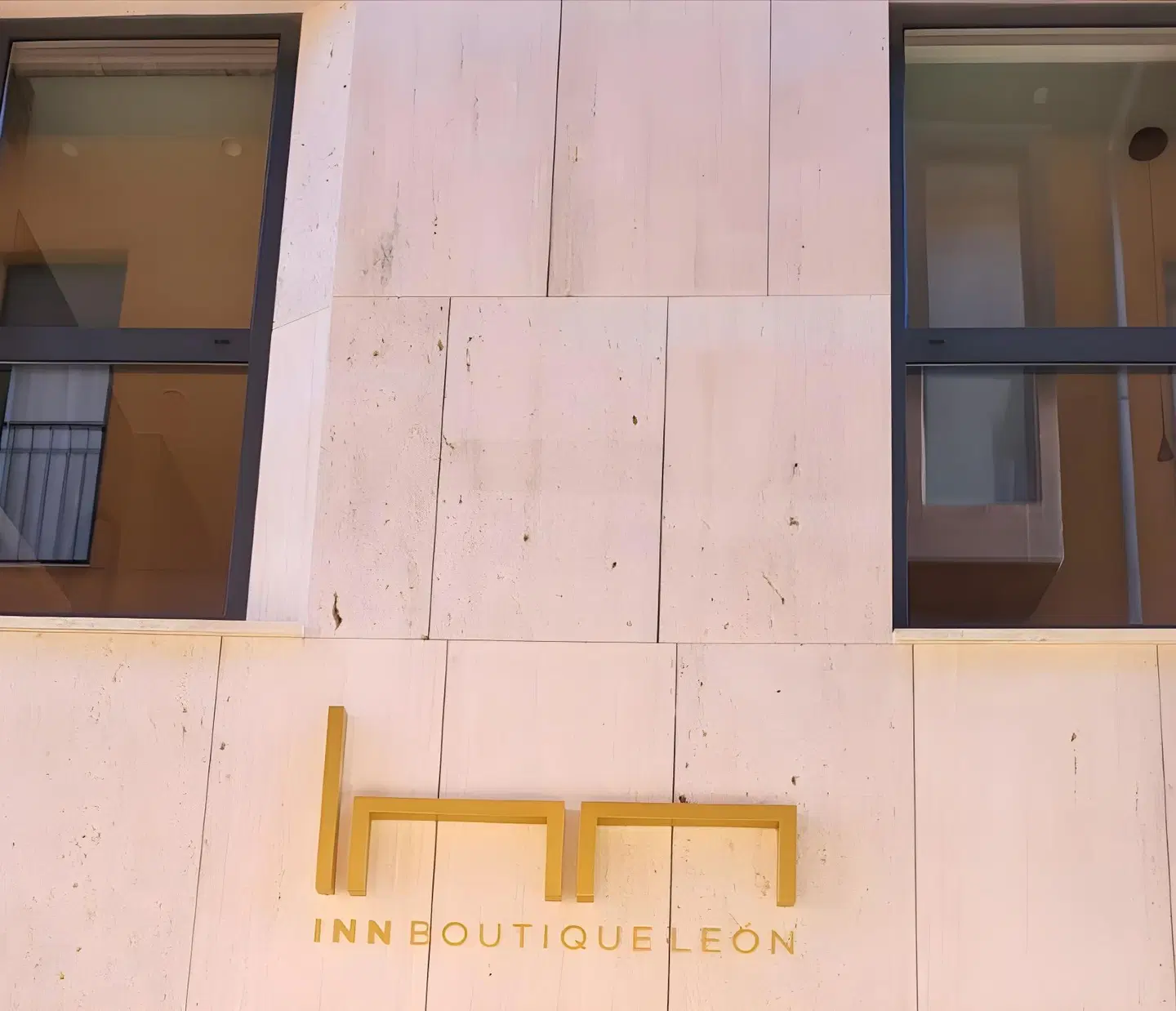 INN BOUTIQUE LEON MODEL_IMPRESSION