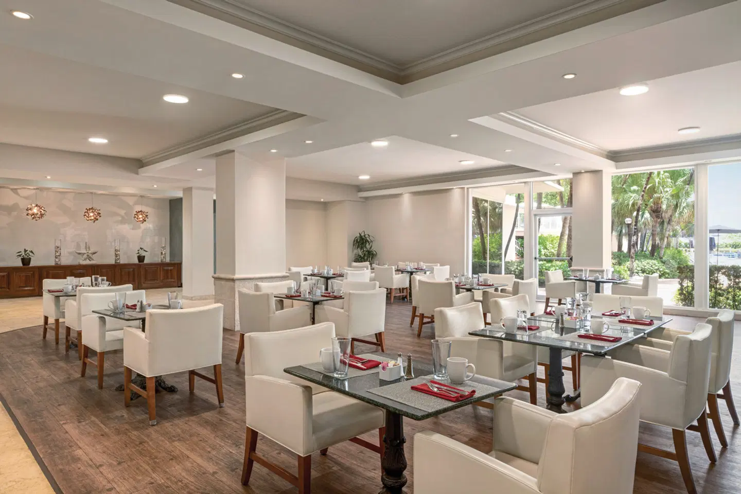 Radisson Resort Miami Beach Restaurant