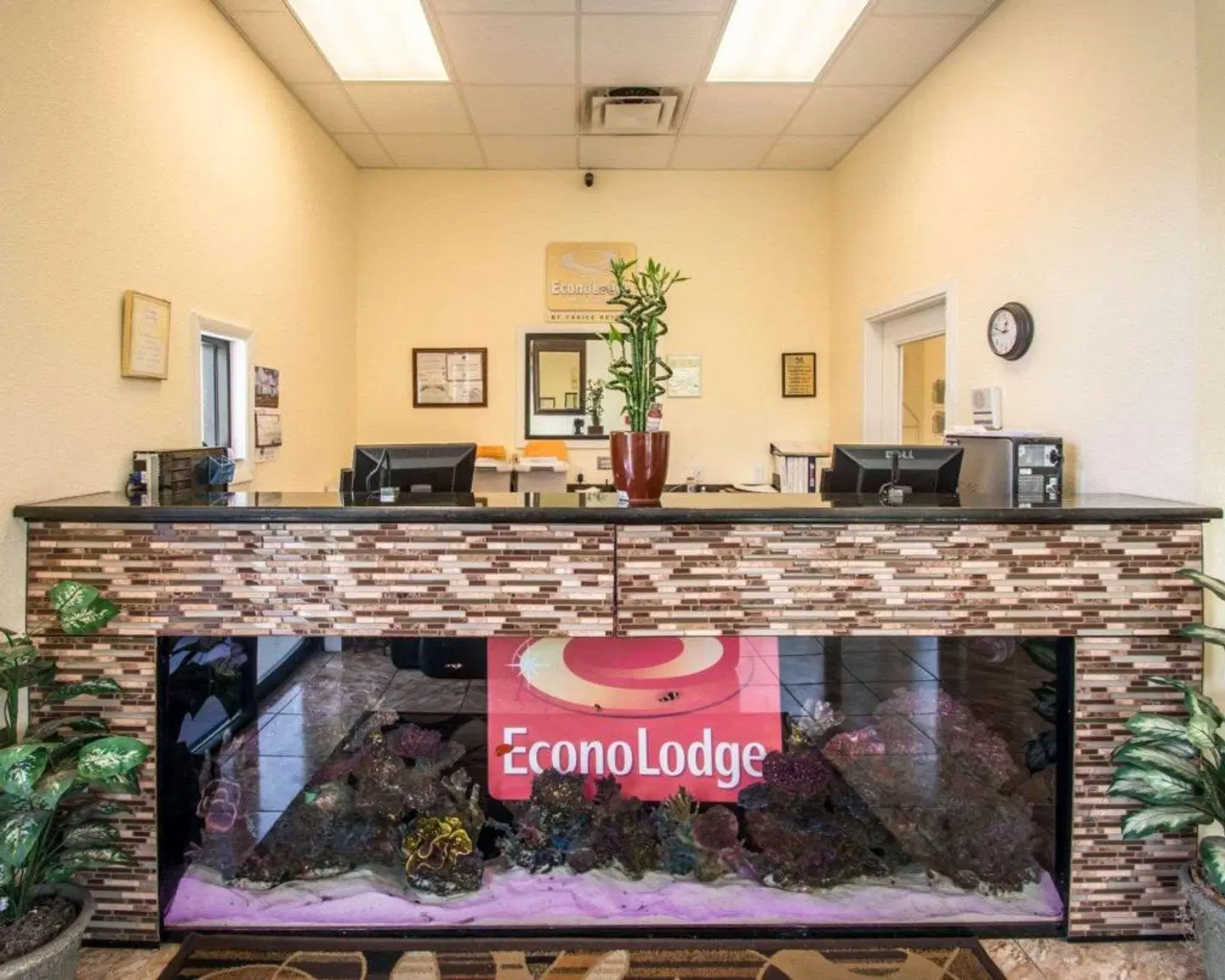 Quality Inn LOUNGE_LOBBY